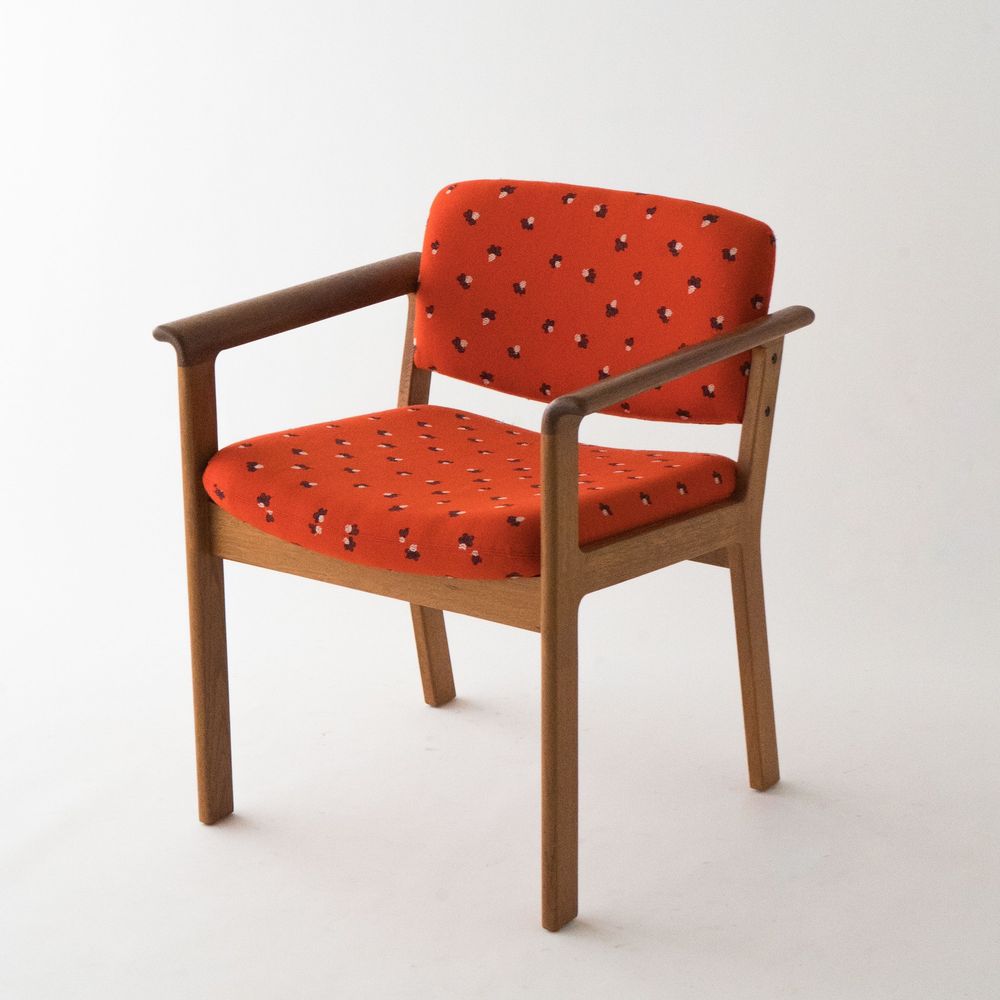 light berry Armchair - minä perhonen