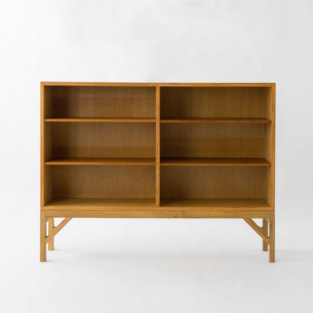 Book Shelf Model 152 - minä perhonen