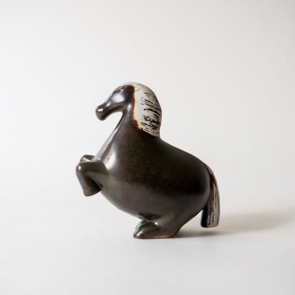 Figurine Horse Brown - minä perhonen