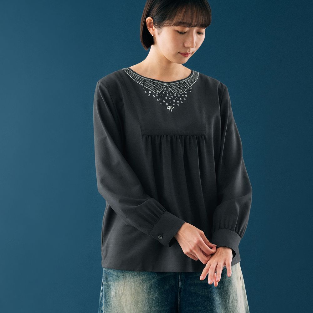 mina perhonen 新品　bird ランドリー 半袖　ブラウス　40 mina perhonen 新品 bird ランドリー 半袖 ブラウス 40 mina perhonen