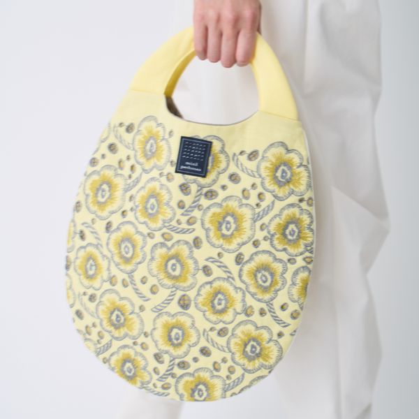 Bags - minä perhonen