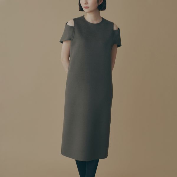 aubeオープンショルダードレス