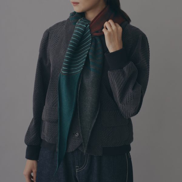 TRIANGLE STRIPE SCARF