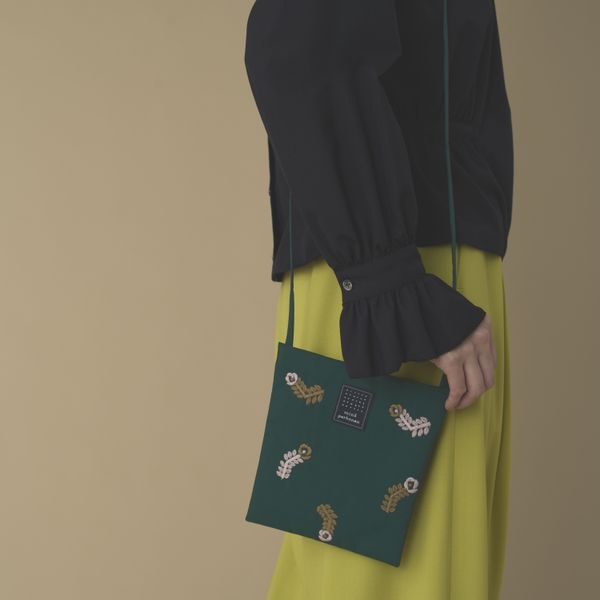 petal featherpocket bag