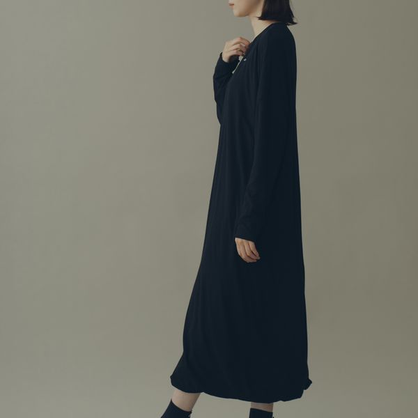 hana-utaカットソードレス