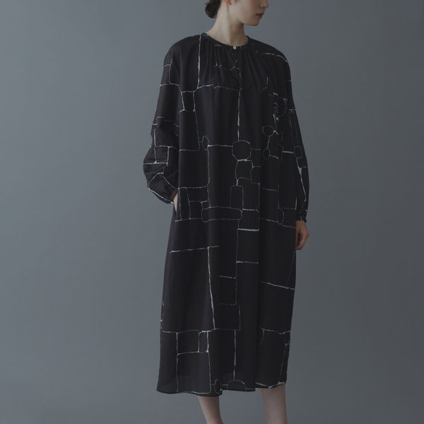 undiscoveredドレス