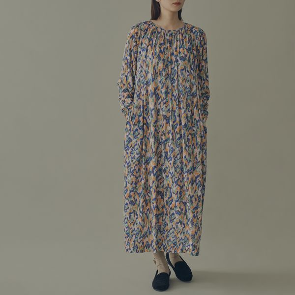 light danceカットソードレス