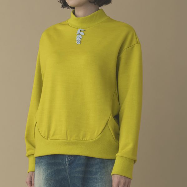 earth pieceプルオーバー