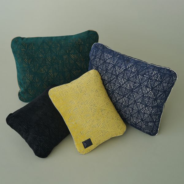 Cushions - minä perhonen