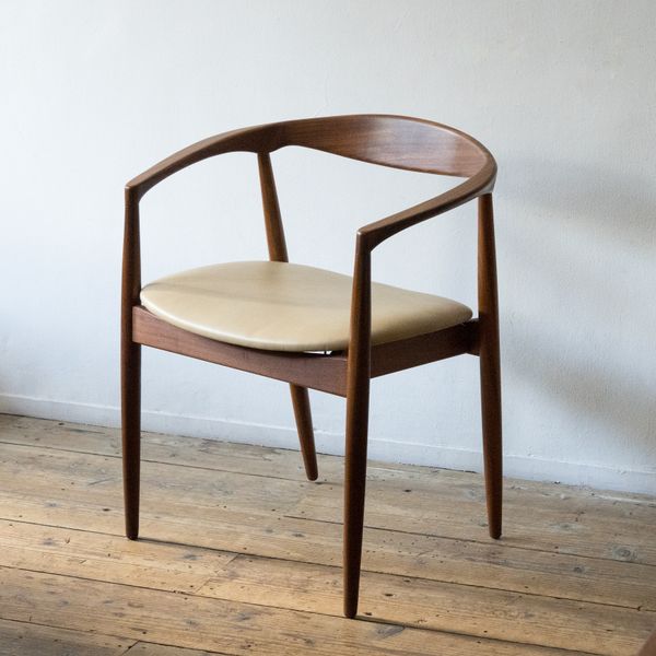 Troja Arm Chair