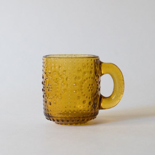 Tableware - minä perhonen