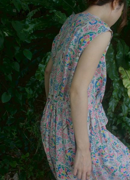 ミナ ペルホネンと「hitomi shinoyama」による特別アイテム発売の