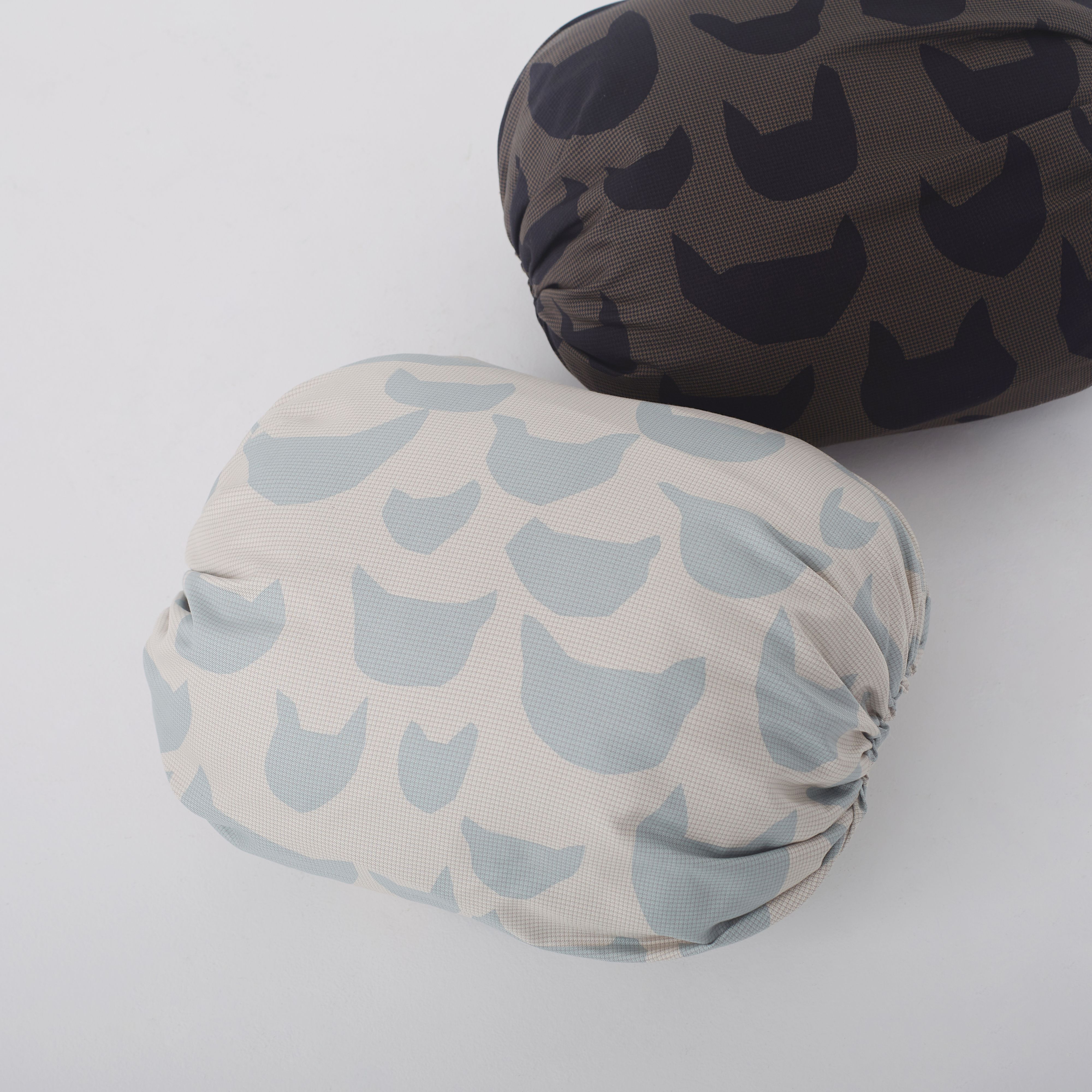 Cushions - minä perhonen