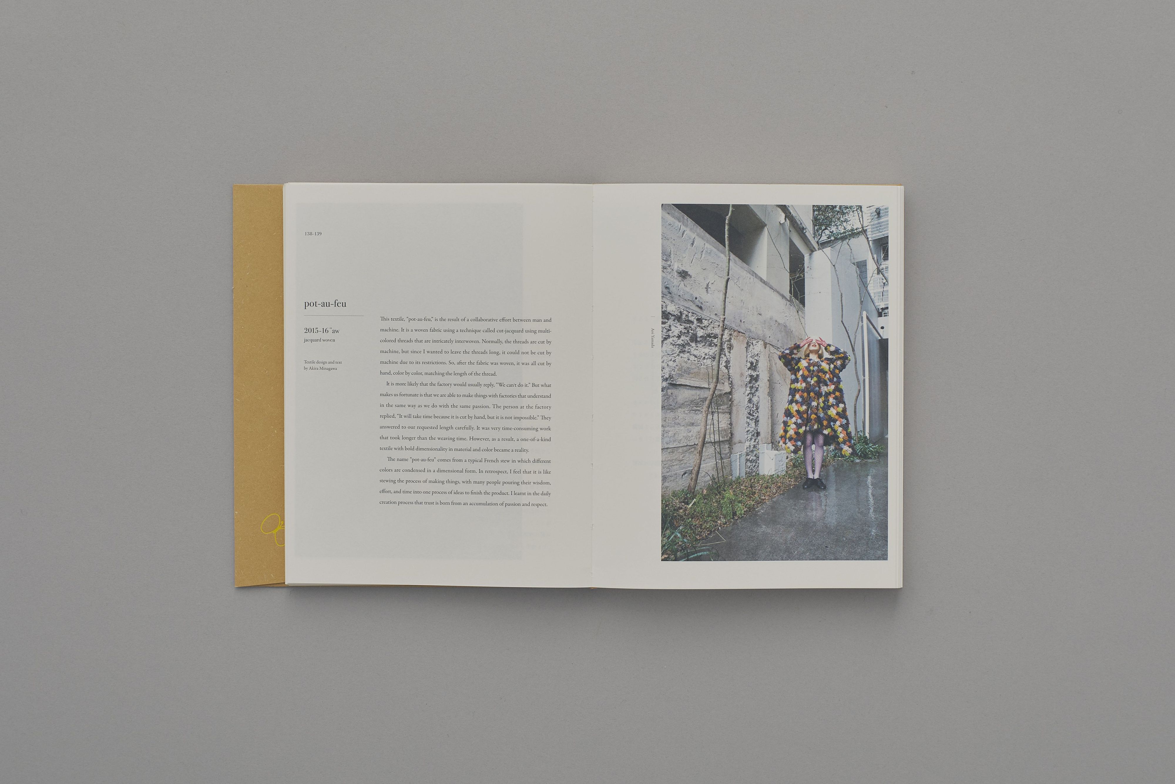 ミナペルホネンTextile Diary#01#02♢2冊セット♢ ミナペルホネンTextile Diary#01#02♢2冊セット♢ - メルカリ