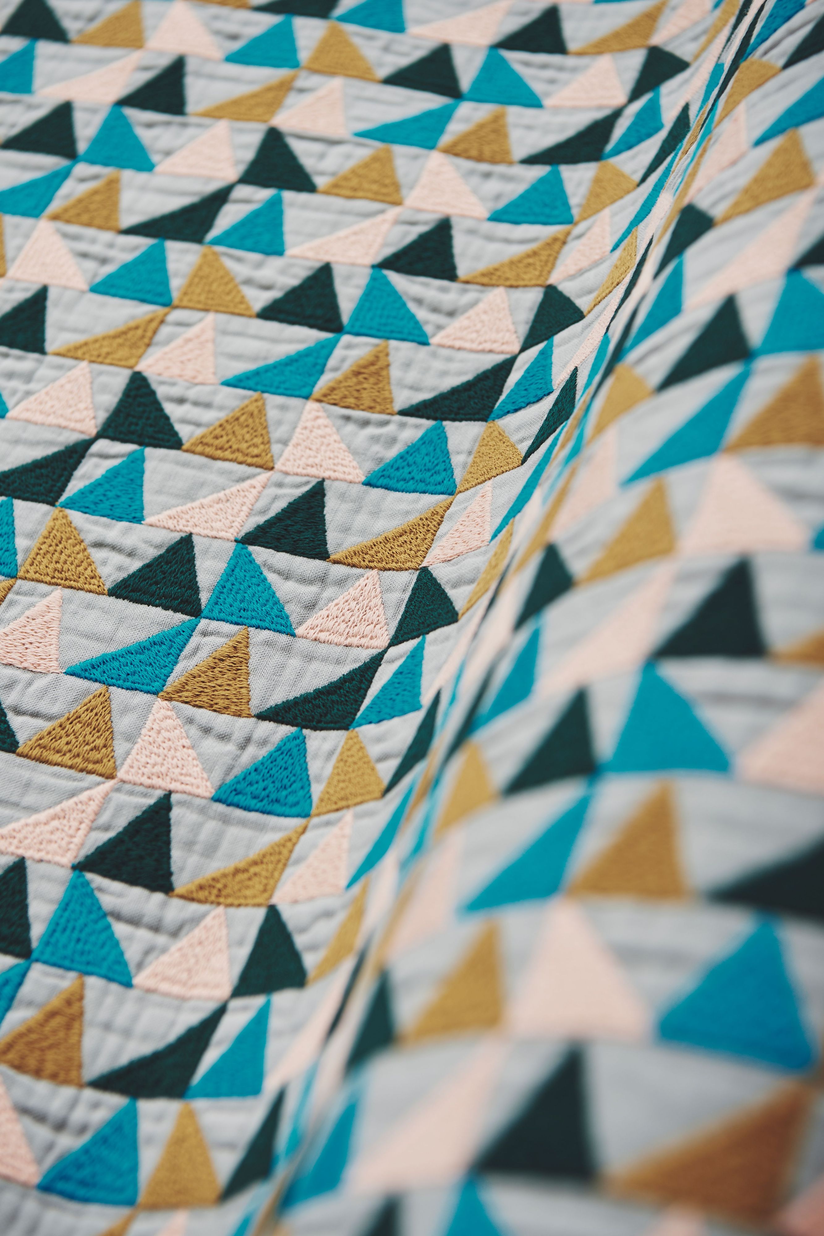 しろうさ様　　/tambourineタンバリンネイビー×ライトグリーン/ロングミ インテリアファブリック発売のお知らせ。4月28日～ - minä perhonen